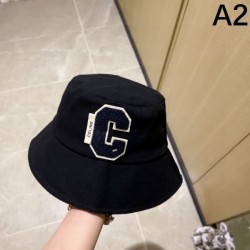 2024SS 帽子 CELINE セリーヌ 夏の軽やかなコーデ