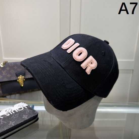 2024SS 帽子 DIOR ディオール 春夏も引き続き注目 2024SS 帽子 DIOR ディオール 春夏も引き続き注目
