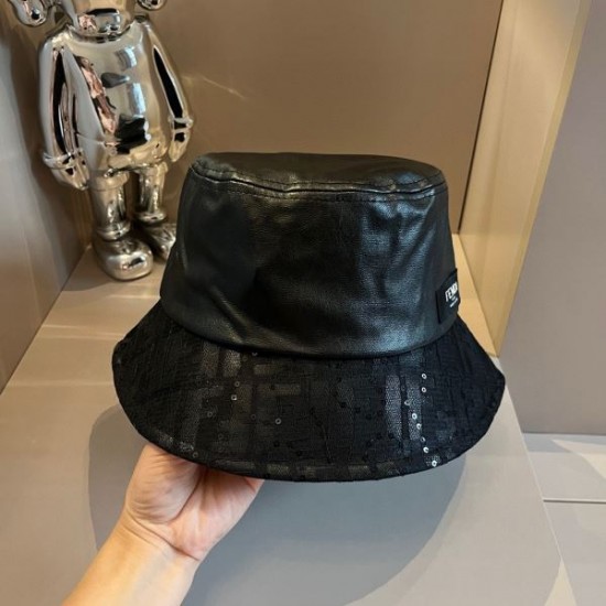 2024SS 帽子 FENDI フェンデイ おしゃれ上級者に着 2024SS 帽子 FENDI フェンデイ おしゃれ上級者に着