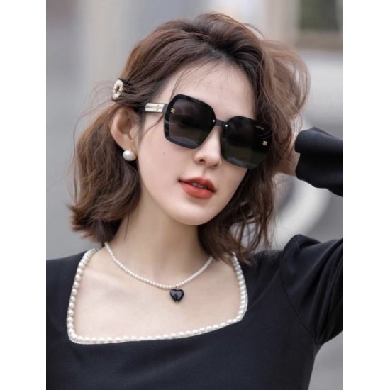CHANEL シャネル 2024SS サングラス 夏にピッタリのアイテム CHANEL シャネル 2024SS サングラス 夏にピッタリのアイテム