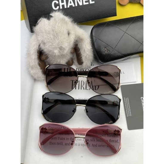 CHANEL シャネル 2024SS サングラス レトロ感のあるデザイン CHANEL シャネル 2024SS サングラス レトロ感のあるデザイン