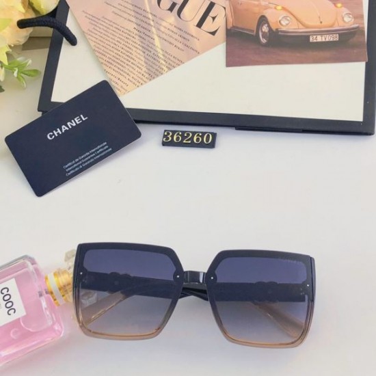 CHANEL シャネル 2024SS サングラス 引き続き注目のスタイル CHANEL シャネル 2024SS サングラス 引き続き注目のスタイル