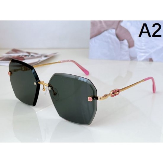FERRAGAMO サルヴァトーレ フェラガモ 2024SS サングラス コーデの主役 FERRAGAMO サルヴァトーレ フェラガモ 2024SS サングラス コーデの主役