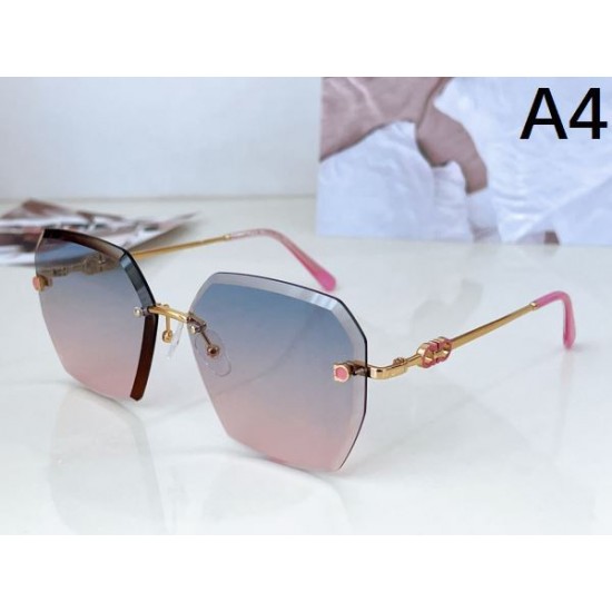 FERRAGAMO サルヴァトーレ フェラガモ 2024SS サングラス コーデの主役 FERRAGAMO サルヴァトーレ フェラガモ 2024SS サングラス コーデの主役