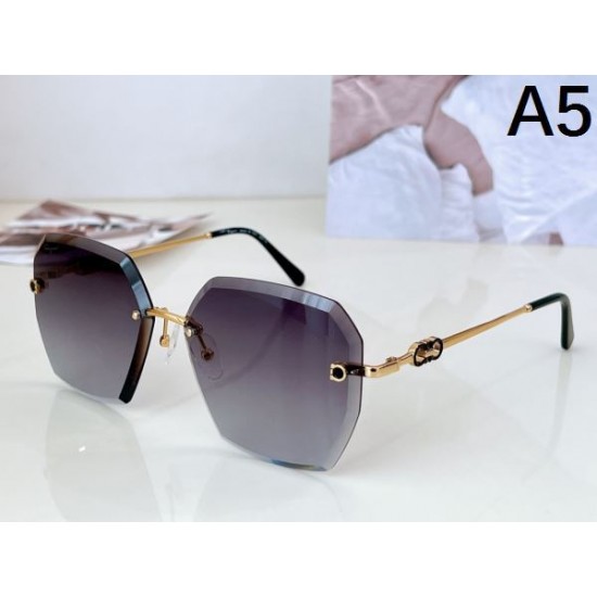 FERRAGAMO サルヴァトーレ フェラガモ 2024SS サングラス コーデの主役 FERRAGAMO サルヴァトーレ フェラガモ 2024SS サングラス コーデの主役