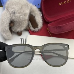 GUCCI グッチ 2024SS サングラス 都会的な印象のスタイル