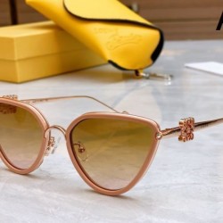 LOEWE ロエベ 2024SS サングラス ゆったり感のあるアイテム