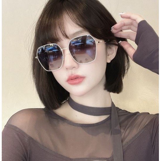 LOUIS VUITTON ルイヴィトン 2024SS サングラス 自分へのご褒美 LOUIS VUITTON ルイヴィトン 2024SS サングラス 自分へのご褒美