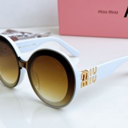 MIU MIU ミュウミュウ 2024SS サングラス 定番が欲しい方
