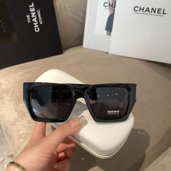 MIU MIU ミュウミュウ 2024SS サングラス 絶対購入したい