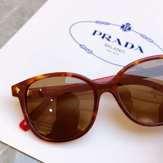 PRADA プラダ 2024SS サングラス ファッションに新しい色