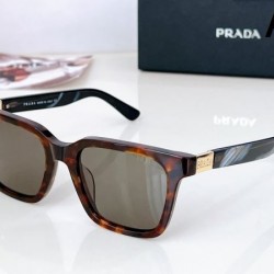 PRADA プラダ 2024SS サングラス 春夏は継続系のトレンド