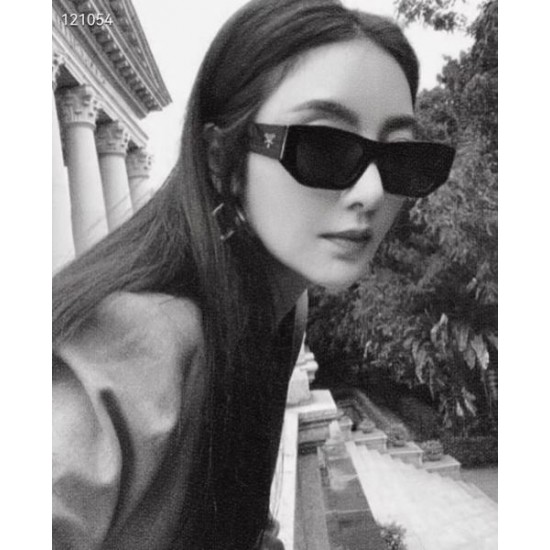 PRADA プラダ 2024SS サングラス 春夏大活躍人気アイテム PRADA プラダ 2024SS サングラス 春夏大活躍人気アイテム