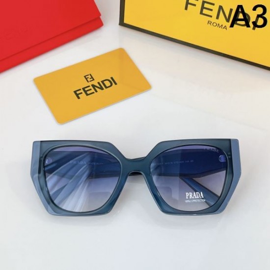 PRADA プラダ 2024SS サングラス 今季はファション感漂う PRADA プラダ 2024SS サングラス 今季はファション感漂う