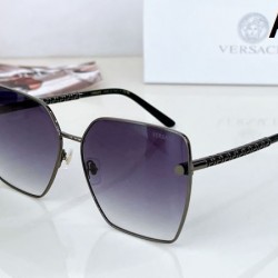 VERSACE ヴェルサーチェ 2024SS サングラス 高度なデザイン
