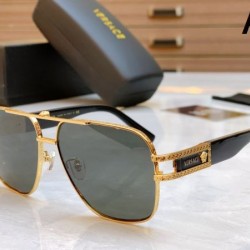 VERSACE ヴェルサーチェ 2024SS サングラス 大人っぽい質感