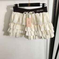 2024SS スカート MIU MIU ミュウミュウ きちんと感がある
