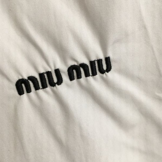 2024SS 上下セット MIU MIU ミュウミュウ 大注目日本未入荷 2024SS 上下セット MIU MIU ミュウミュウ 大注目日本未入荷