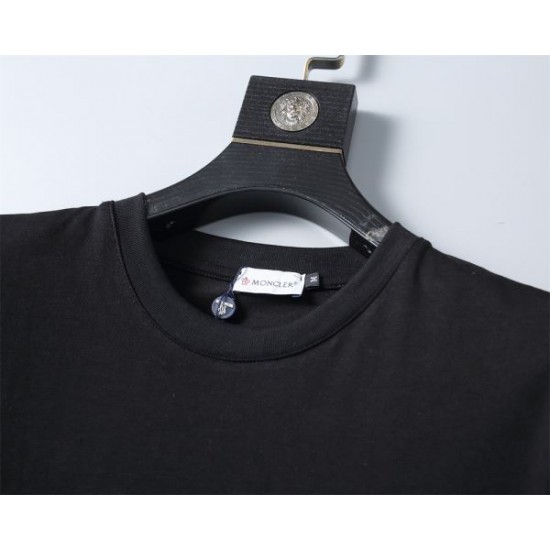 2024SS トレンドの最先端に MONCLER モンクレール 半袖Tシャツ 2024SS トレンドの最先端に MONCLER モンクレール 半袖Tシャツ