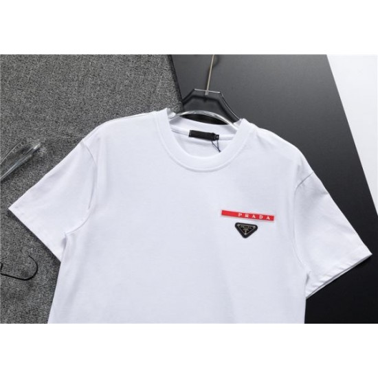2024SS 定番のストリートスタイル PRADA プラダ 半袖Tシャツ 2024SS 定番のストリートスタイル PRADA プラダ 半袖Tシャツ