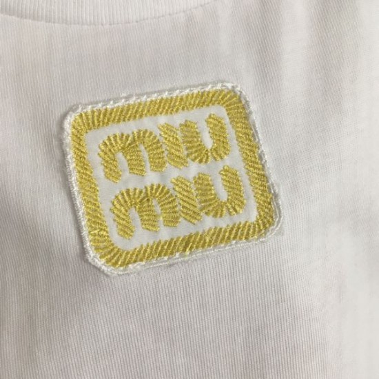 2024SS 半袖Tシャツ MIU MIU ミュウミュウ 定番人気商品 2024SS 半袖Tシャツ MIU MIU ミュウミュウ 定番人気商品