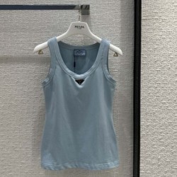 2024SS チョッキ着 PRADA プラダ トレンドコーデが楽しめ