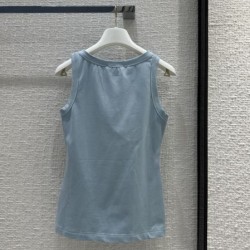 2024SS チョッキ着 PRADA プラダ トレンドコーデが楽しめ