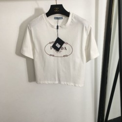 2024SS 半袖Tシャツ PRADA プラダ 個性的な印象に仕上がり
