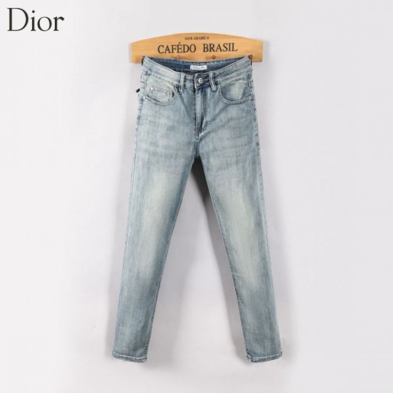 2024SS 夏に向けて使えるスタイル DIOR ディオール ジーパン 2024SS 夏に向けて使えるスタイル DIOR ディオール ジーパン