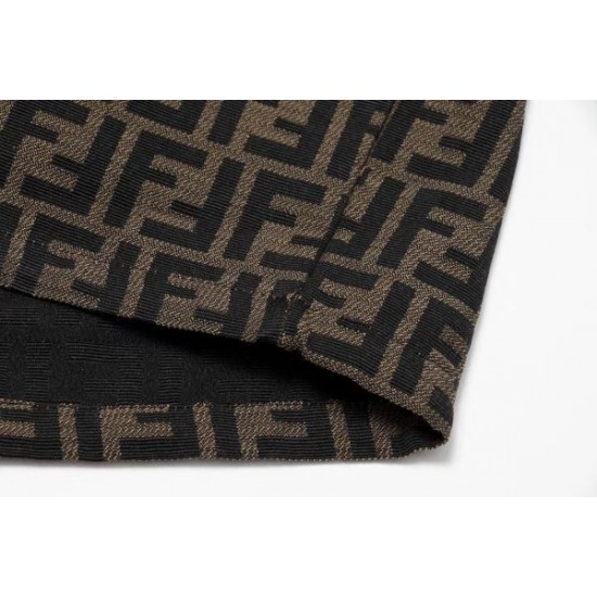 2024SS クラシックな雰囲気のトップス FENDI フェンデイ 半ズボン 2024SS クラシックな雰囲気のトップス FENDI フェンデイ 半ズボン