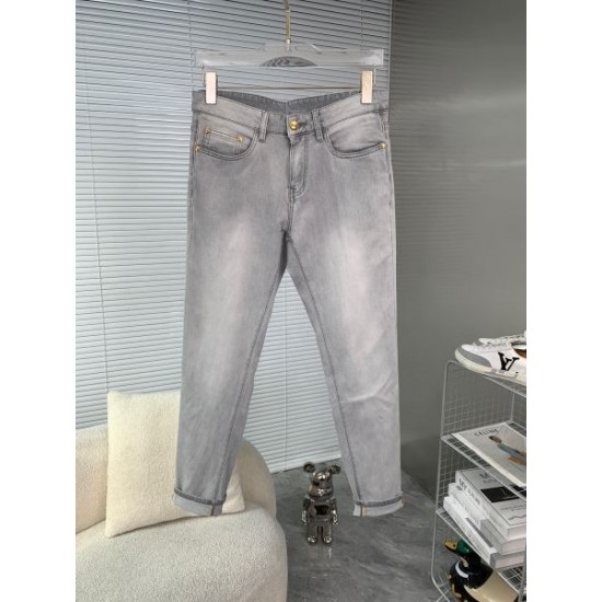 2024SS 春夏に使えるおすすめトップス GUCCI グッチ ジーパン 2024SS 春夏に使えるおすすめトップス GUCCI グッチ ジーパン