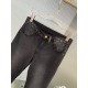 2024SS 綺麗なシルエット LOUIS VUITTON ルイヴィトン ジーパン 2024SS 綺麗なシルエット LOUIS VUITTON ルイヴィトン ジーパン