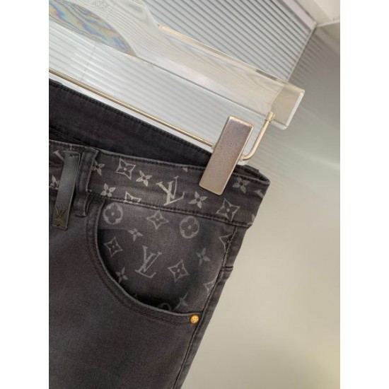 2024SS 綺麗なシルエット LOUIS VUITTON ルイヴィトン ジーパン 2024SS 綺麗なシルエット LOUIS VUITTON ルイヴィトン ジーパン