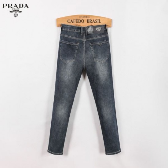 2024SS 周りに差をつけるかっこいい1枚 PRADA プラダ ジーパン 2024SS 周りに差をつけるかっこいい1枚 PRADA プラダ ジーパン
