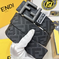 FENDI フェンデイ 春夏アイテムから新たに登場！ 2024SS ベルト