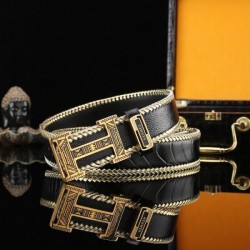 HERMES エルメス ウェアに取り入れるのが今季流 2024SS ベルト