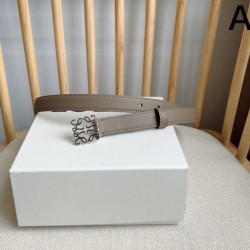 LOEWE ロエベ 今季のトレンドクラシックスタイル 2024SS ベルト