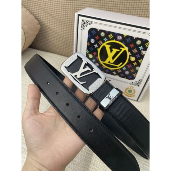 LOUIS VUITTON ルイヴィトン 大人っぽいデザイン 2024SS ベルト LOUIS VUITTON ルイヴィトン 大人っぽいデザイン 2024SS ベルト