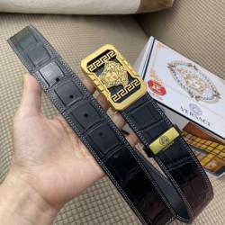 VERSACE ヴェルサーチェ ジュアル感強めの着 2024SS ベルト