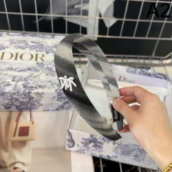 目立ち新鮮人気新品 2024SS 髪飾り DIOR ディオール