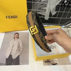 今季マストアイテム 2024SS 髪飾り FENDI フェンデイ