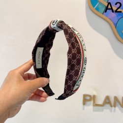 ジュアル感強めの着 2024SS 髪飾り GUCCI グッチ