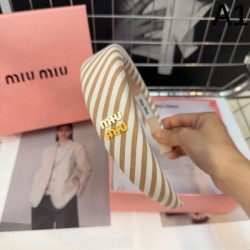 話題の夏季新作 2024SS 髪飾り MIU MIU ミュウミュウ