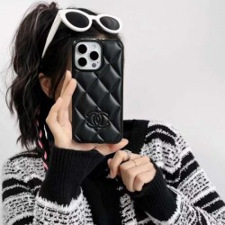 CHANEL シャネル 2024SS リラックスした雰囲気に iphone携帯ケース
