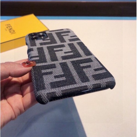 FENDI フェンデイ 2024SS 今季はファション感漂う iphone携帯ケース FENDI フェンデイ 2024SS 今季はファション感漂う iphone携帯ケース