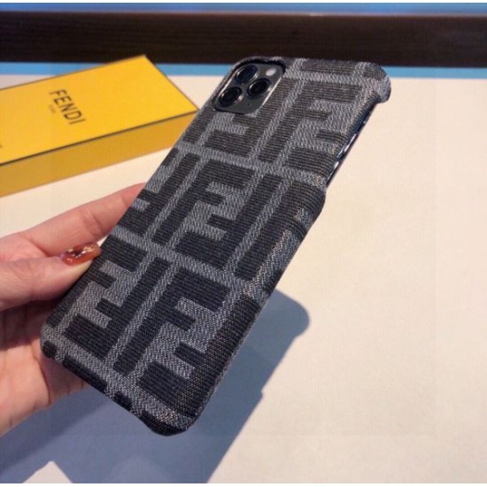 FENDI フェンデイ 2024SS 今季はファション感漂う iphone携帯ケース FENDI フェンデイ 2024SS 今季はファション感漂う iphone携帯ケース