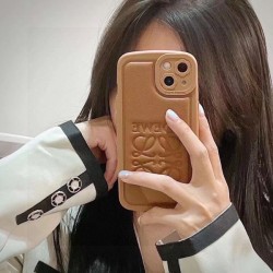 LOEWE ロエベ 2024SS 引き続き注目のスタイル iphone携帯ケース