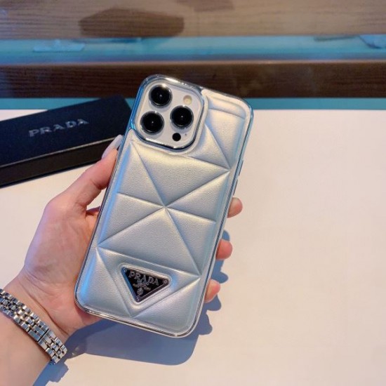 PRADA プラダ 2024SS 一目惚れ必至夏季セール iphone携帯ケース PRADA プラダ 2024SS 一目惚れ必至夏季セール iphone携帯ケース