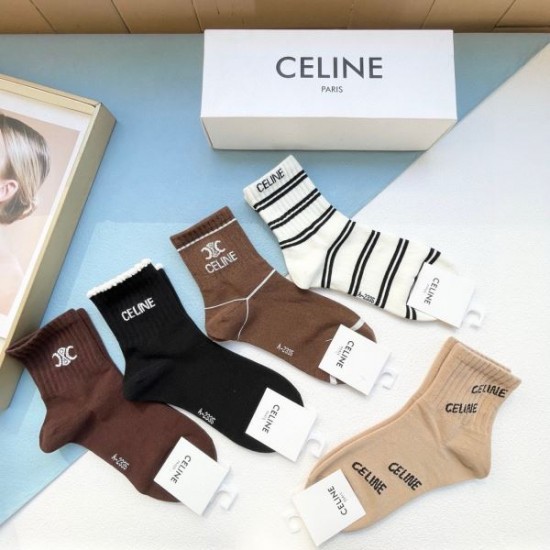 2024SS 靴下 CELINE セリーヌ この夏欠かせないアイテム 2024SS 靴下 CELINE セリーヌ この夏欠かせないアイテム