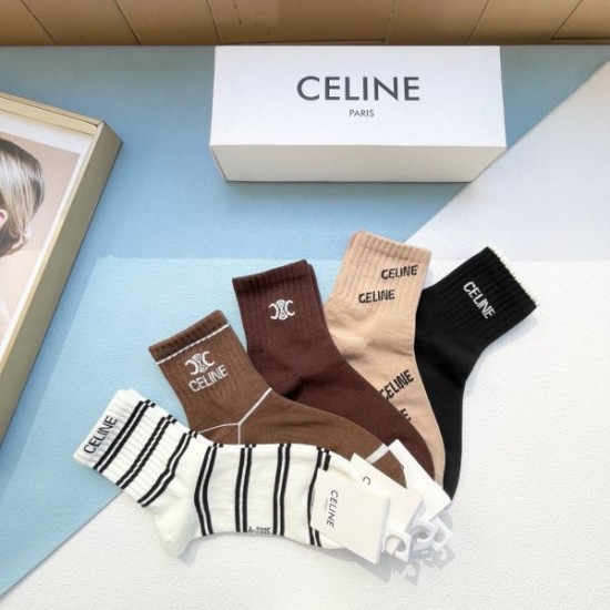 2024SS 靴下 CELINE セリーヌ この夏欠かせないアイテム 2024SS 靴下 CELINE セリーヌ この夏欠かせないアイテム